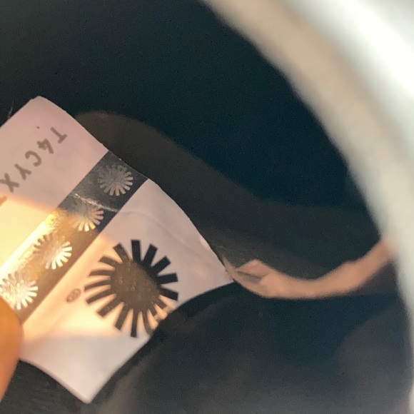 UGG Men's Groveland Chukka Leather Boots - Picture 5 of 6